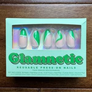 New Glamnetic Reusable Press On Nails - Groovy Green